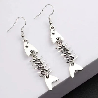 Boucles d’oreilles en forme d’arête de poisson couleur argent antique, design simple fait main